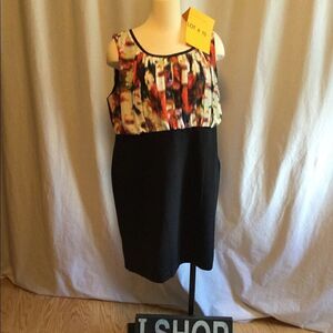 Sleeveless career dress w/pleated top in size 16